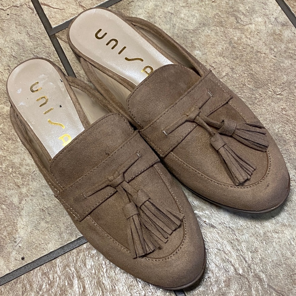 Unisa Brown Size 6.5M Faux Suede Mules with Tassels Comfy Collegiate Casual